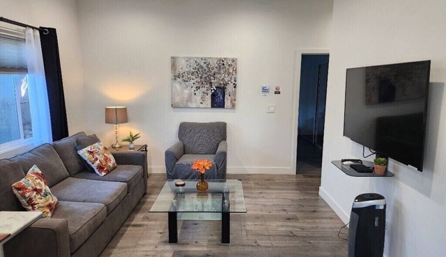 1BD/1BTH Unit/Queen Bed/Queen Sofa Bed/Wi-Fi/PARKING/EV