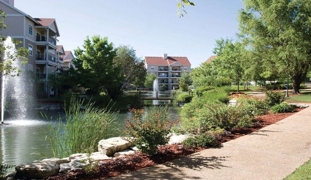 1BD Deluxe/Branson - Pools, Gym, BBQ, Game Room!