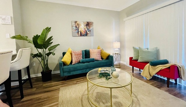 ** 1Bdr, 1Bth Furnished Luxury Oasis **