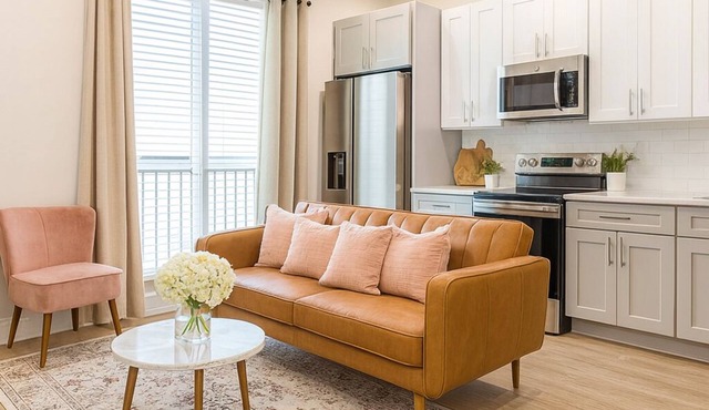 1Bed 1Bath Central KingBed W/D WIFI