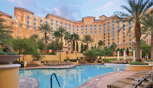 1Bed/1Bath Family Friendly Vegas Resort One Mile from the Strip!