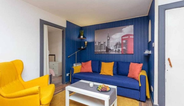 1Bed Cottage-On Street Parking-by Holiday Homes