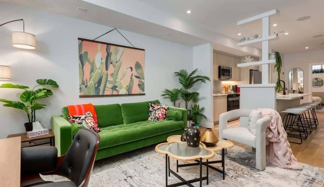 1BR/1BA Apartment | King Casper Mattress | Sleeps 4