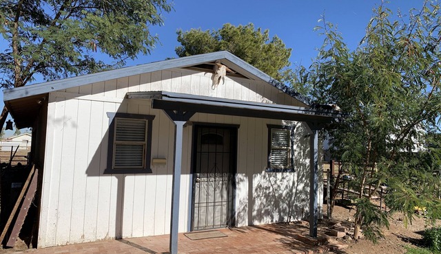 1BR/1BA Cottage Near San Tan Mall