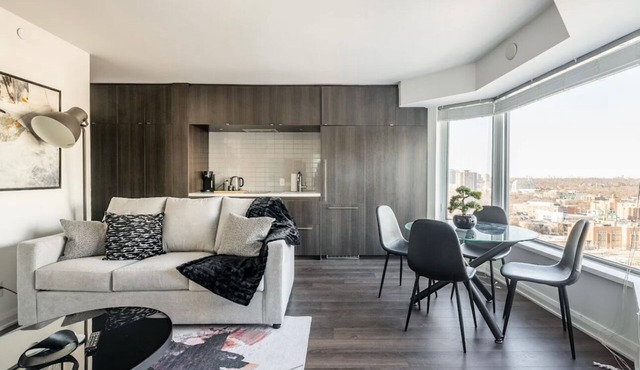 1BR/1BA High Floor Yorkville Suite W/Gym|Restos|Shops|Avenue Rd & Yorkville Ave