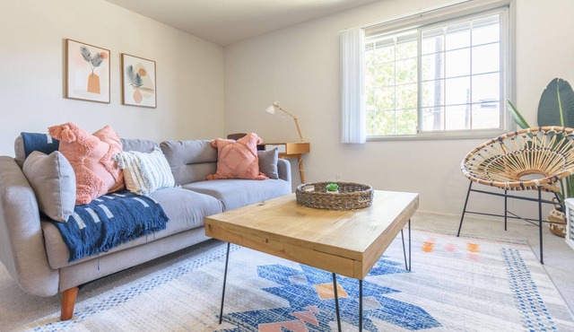 1BR Apartment in Costa Mesa