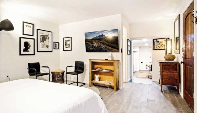 1BR Apt | 9 min to Integris Baptist Medical | Kitchen, Wi-Fi, Free Parking #C2