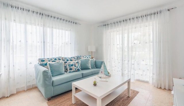 1BR apt Green One Playa Dorada CB4