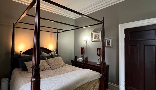 1BR Apt. In Mansion Home With Indoor Pool/Hot Tub