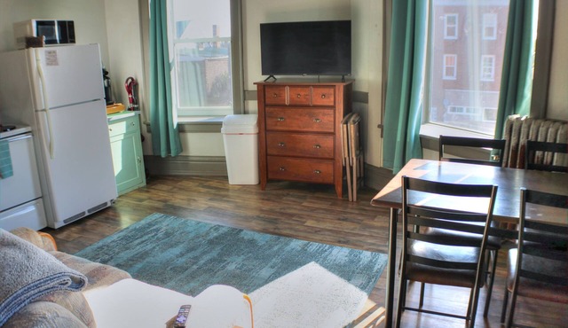 1BR Apt Near MTU, Houghton & Keweenaw w/Full Amenities Close to Dining & Bars