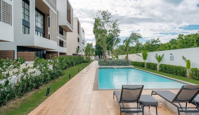 1BR Balcony & Pool in Flats at The Village