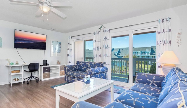 1BR Condo w/Pools, Balcony Views & Easy Beach Access | Pebble Beach