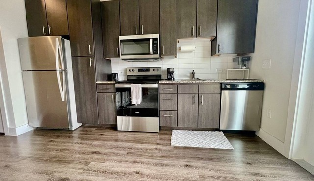 1BR Downtown Gem Prime Amenities