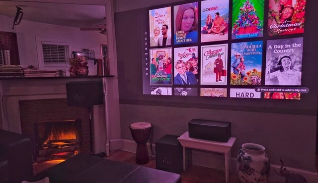 1BR Duplex w/Projector, Full Kitchen and Comfort