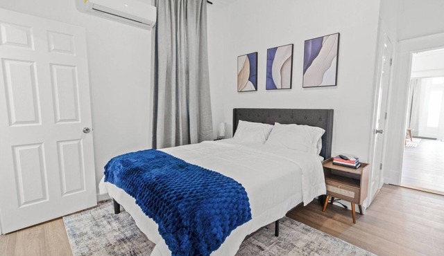 1BR Duplex Walk to River and Downtown
