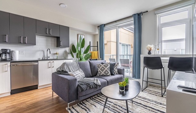 1BR | Gym, Views | Bellevue | Sophari Parkside D