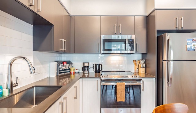 1BR | Gym, Views | Bellevue | Sophari Parkside B