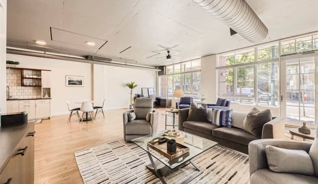 1BR LoDo 30+: Warehouse Loft Parking, Gym, Rooftop