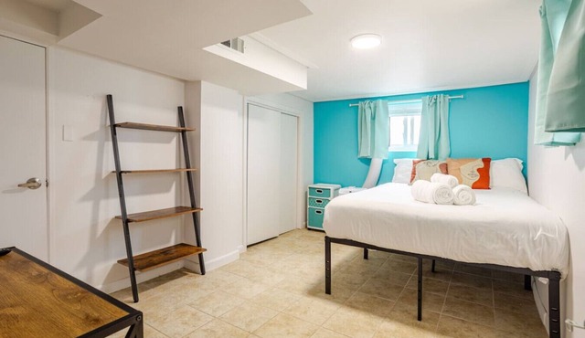 1BR Manhattan Escape, Netflix & Pet-Friendly