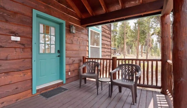 1BR Mountain Cabin plus Loft: View, Loft, Fireplace