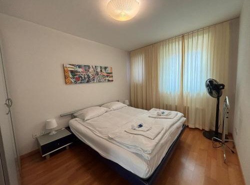 1BR near lake - Joy ST3 R