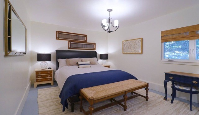 1BR Oasis: Hot Tub, BBQ, Creek, Near HWY 101 & 12