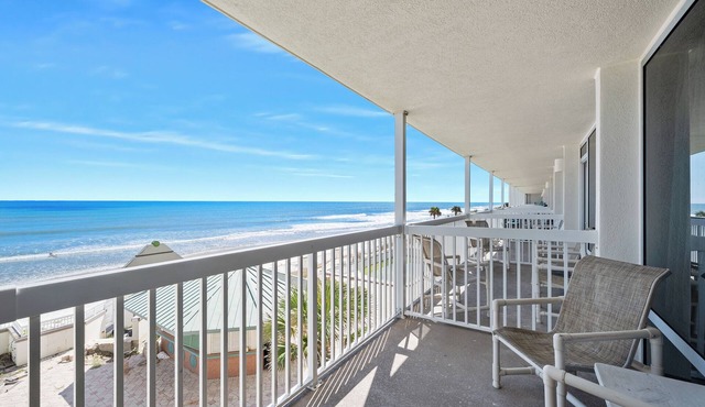 1BR Oceanfront w/Balcony Sleeps 5 DBR