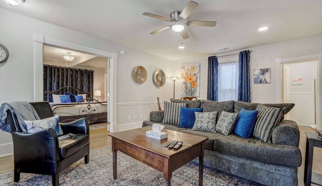1BR Quiet Neighborhood & Nearby Parks