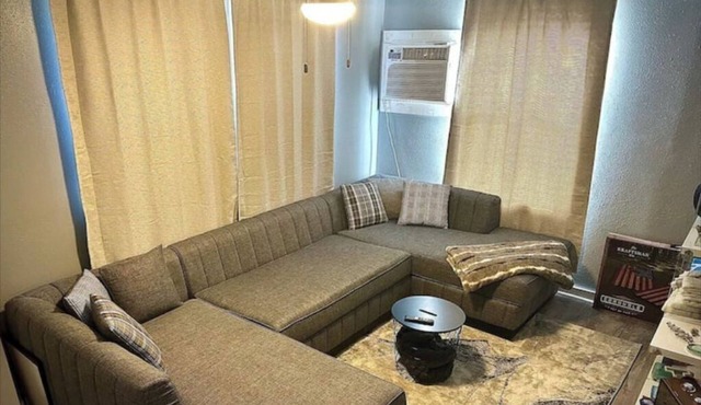 1BR Retreat: 2 BD Beach & Shops
