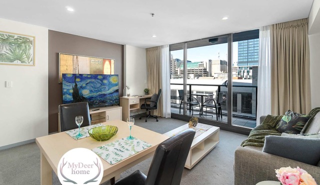 1BR Retreat in the Heart of North Terrace WiFi