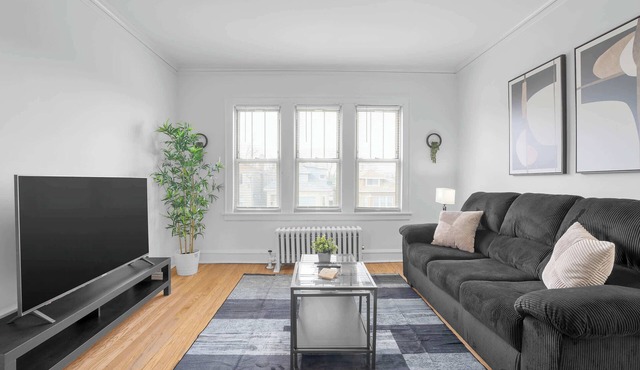 1BR Retreat: Roomy & Well-Appointed