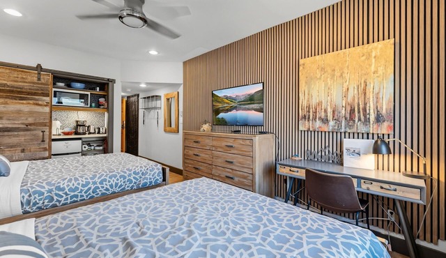 1BR ~ Ski-in/Ski-out ~ Renovated Hotel Style
