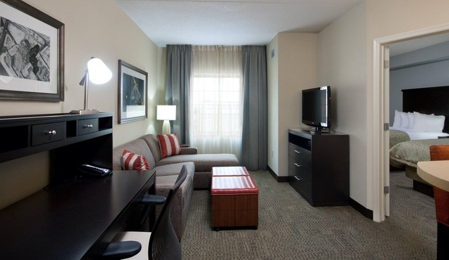 1BR Suite w/2 Dbl Beds | Free Breakfast & Pool