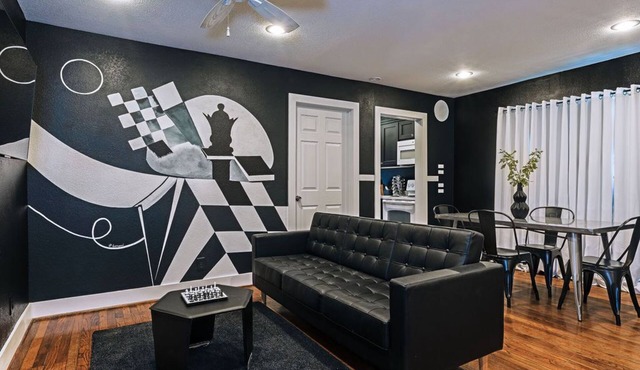 1BR The Queen's Gambit! Galleria, Medical Center