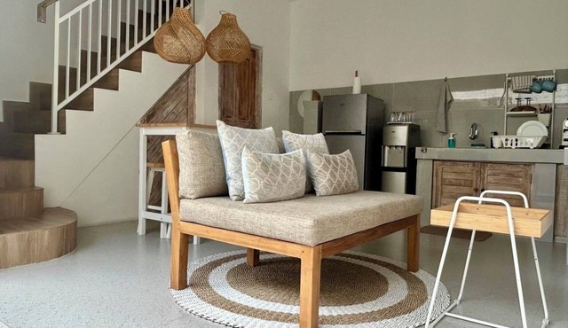 1BR Villa with Private Pool - 5 min walk to LaFavela 15 min walk to Kudeta Beach