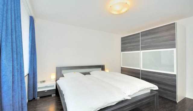 1BR with balcony near lake - Flower 1