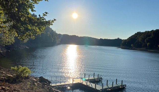 1BR1BA - Seasonal lake view, minutes to Lake Cumberland Regional Hospital