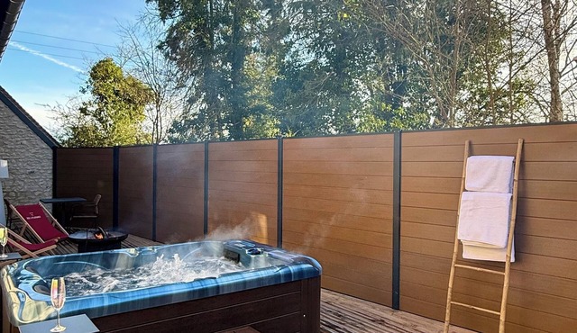 1h30 from Paris - Romantic spa suite and private sauna on a country terrace