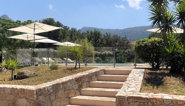 1km from the beach, S'apartment with terrace in residence with swimming pool