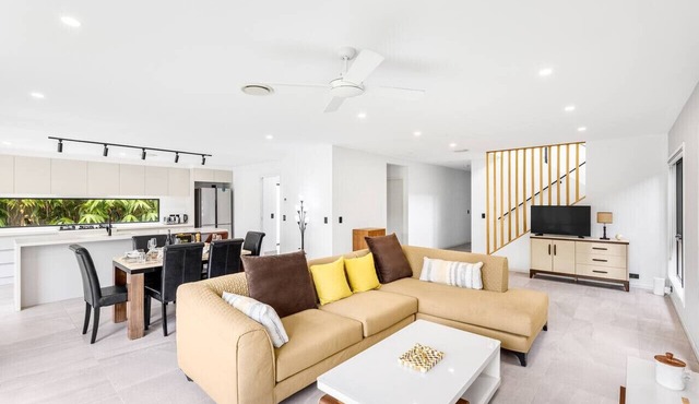 1min to Shop! BrandNew 4BR Modern Home Central A/C