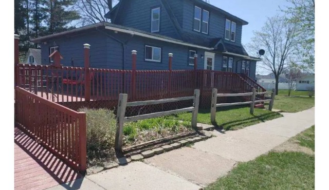 1Room, Bar, Seperate Entrance, Small Private Patio