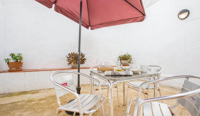 1SICA 01 - Spacious and modern fully renovated apartment located just 100m from the beach of Llafranc