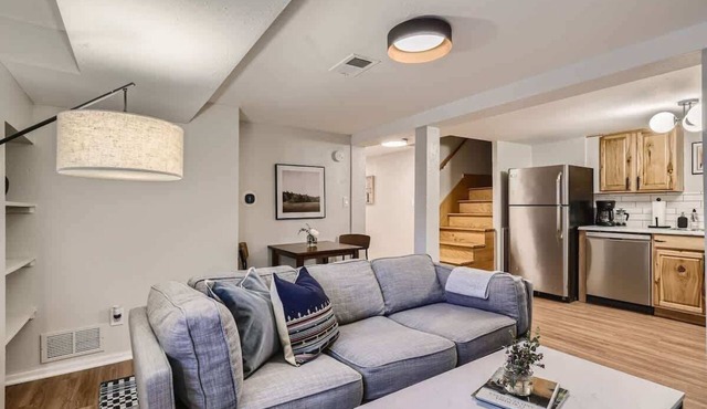 1st Ave by Modern Midstay/Wash Park & SoBo #F1