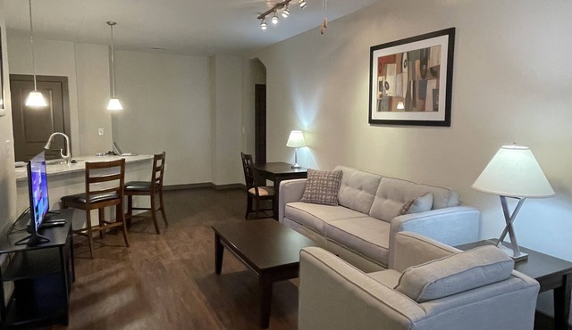 1st floor 1 bed. Walk to shopping, dining and entertainment at Austin Landing!