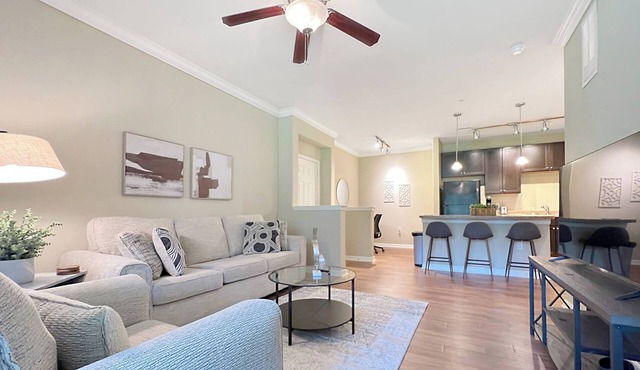 1st Floor Apt with Nature Views, Prime North Tampa