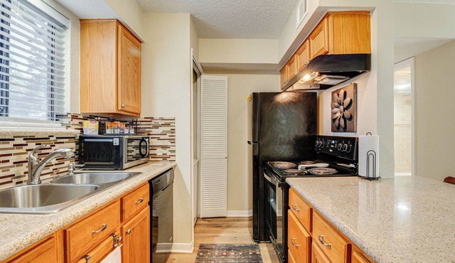 1st-floor Condo in Walden: Walk to Pool & Lake!