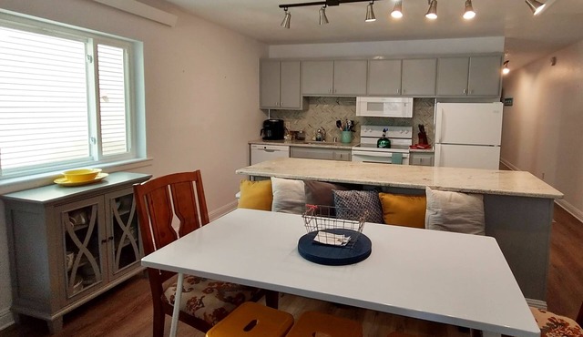 1st Floor Condo Near Lifts. Sleeps 8. Updated!