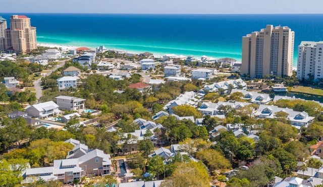 1st Floor Cottage in Gated Resort! Walk to Beach, Pools, Tennis, Pickleball