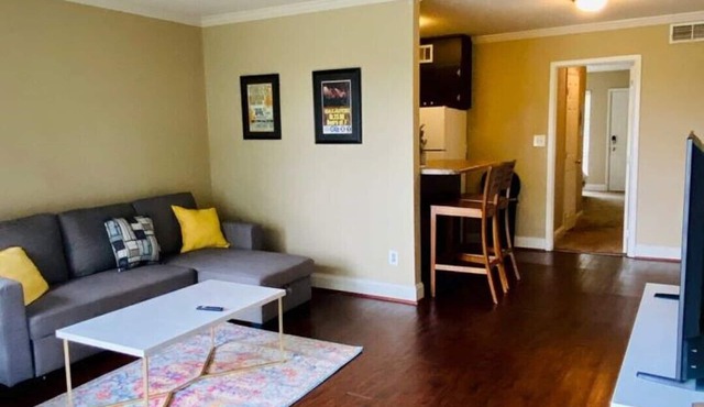 1st Floor Highlands Hideaway (Spectacular Views)