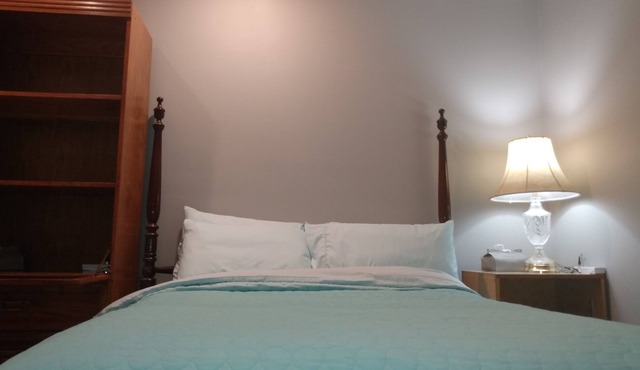 1st Floor Suite, Kitchenette (B)